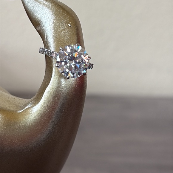 Berricle Solitaire 3.8ct CZ Ring in Sterling Silver Size 4.5 - Picture 7 of 12